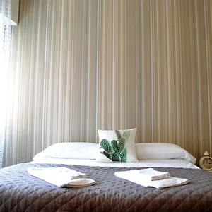 dreaming-piazza-bra-rooms.hotelinveneto.com/