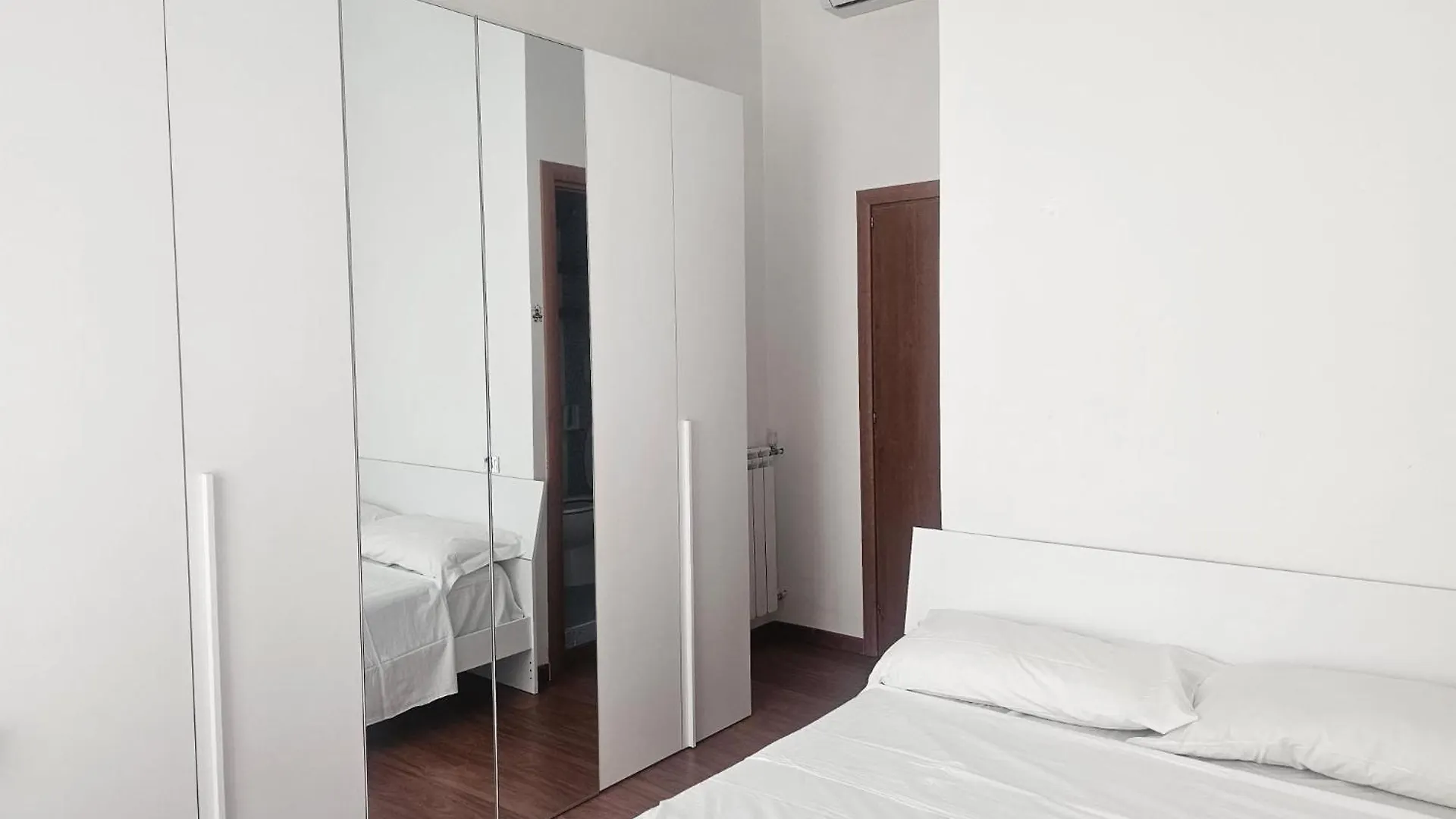 Affittacamere Hotel Aris Square Roma