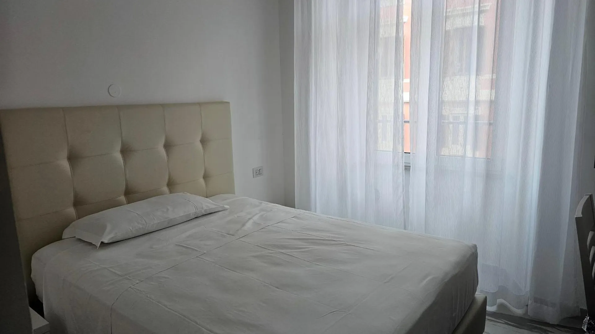 Affittacamere Hotel Aris Square Roma